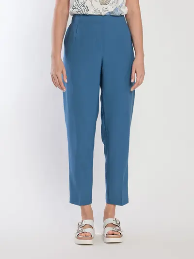 Брюки зауженного кроя из смесовой вискозы